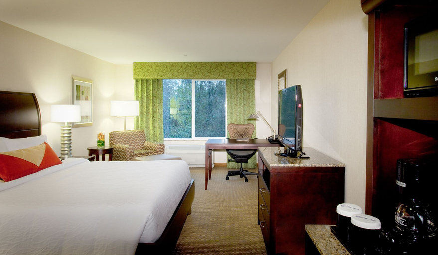 Bedroom 3, Hilton Garden Inn Seattle/Bothell, Snohomish