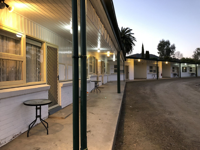 Exterior & Views 14