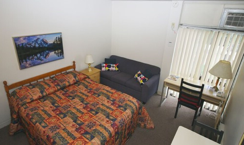Bedroom 3, Alexandra Hotel, Toronto