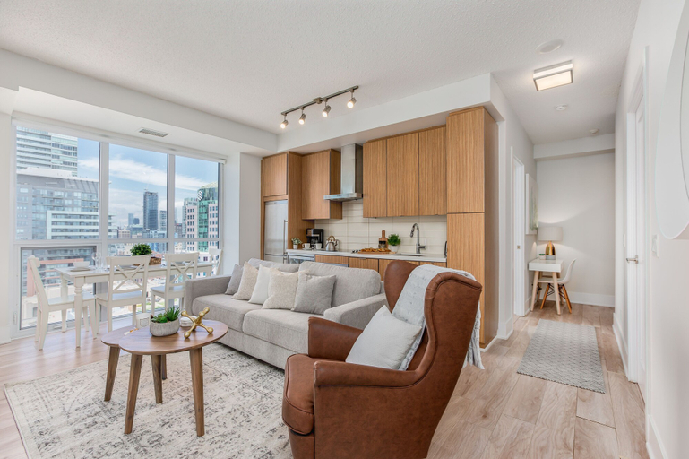 Others 5, Applewood Suites - CN Tower & Convention, Toronto