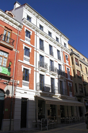 Exterior & Views 2, Principia Suites, León