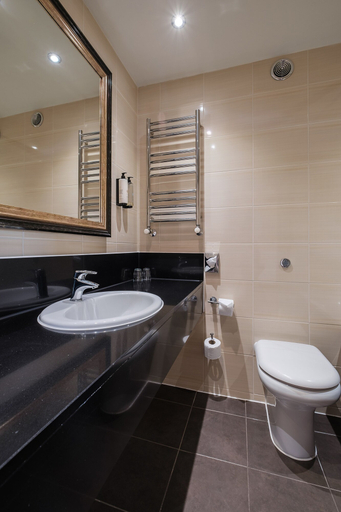 Bathroom 4, Hull Humber View Hotel, Sure Hotel Collection by BW, East Riding of Yorkshire
