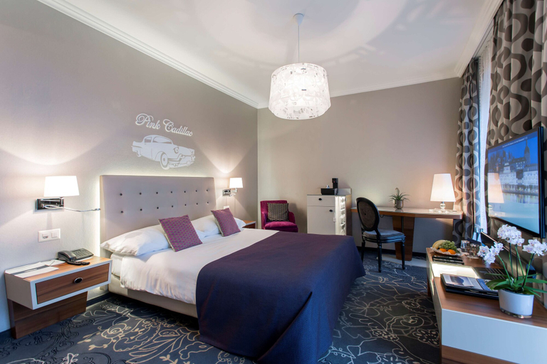 Bedroom 2, Hotel Schweizerhof Luzern, Luzern