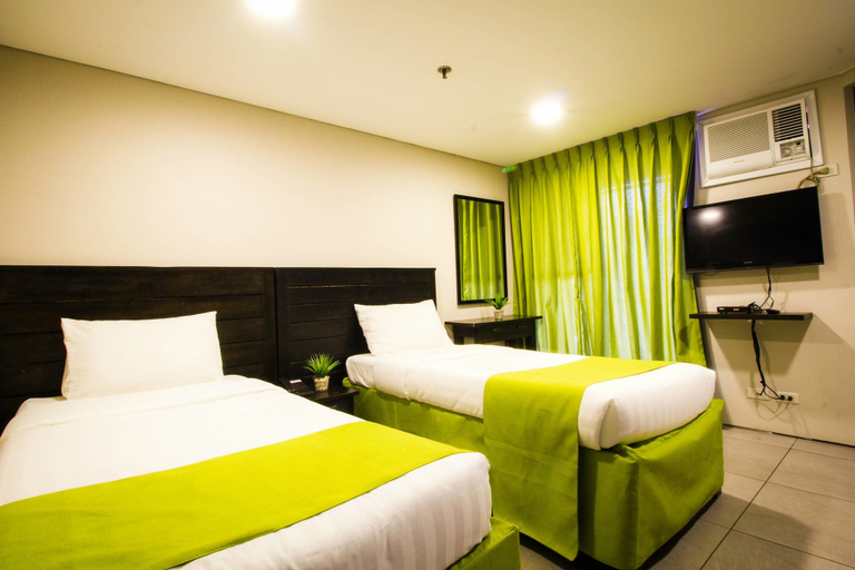 Bedroom 2, Jade Hotel & Suites, Makati City