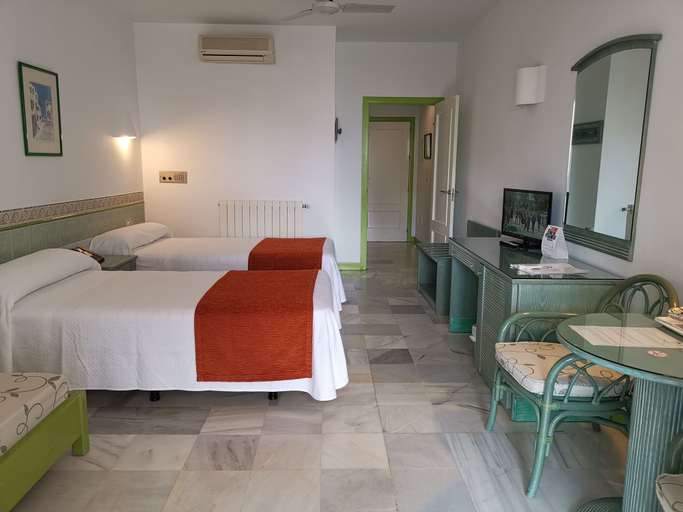 Bedroom 3, Hotel el Puntazo II, Almería