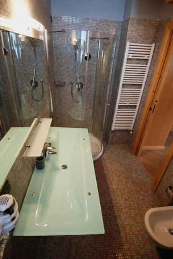 Bathroom 5, Hotel Bes & Spa, Hautes-Alpes