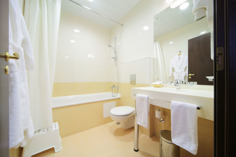 Bathroom 4, Green Park Hotel, Ekaterinburg gorsovet