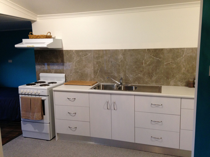 Others 5, The Spotted Salmon Cottage, Central Coast - Pt A