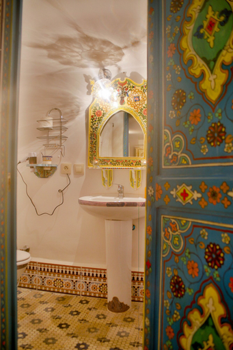 Bathroom 4, Riad las Mil y una Noches Tetuán, Tétouan