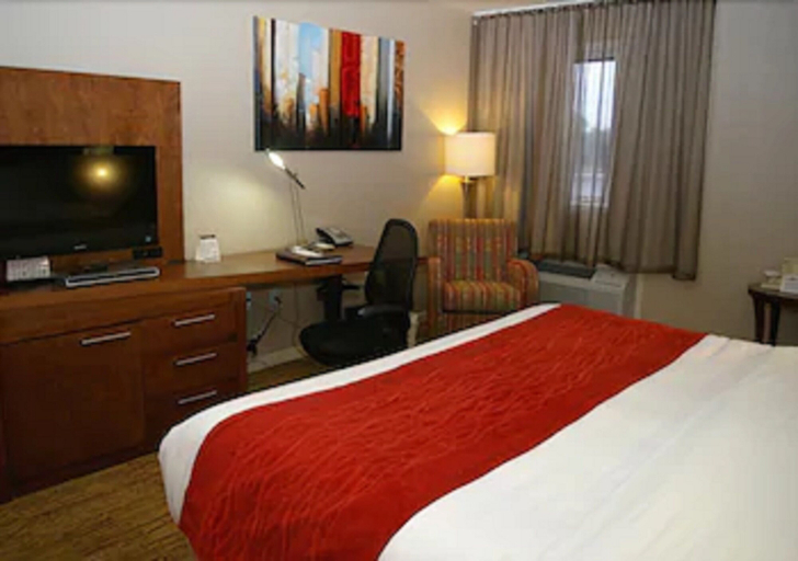 Bedroom 3, Comfort Inn, Antoine-Labelle