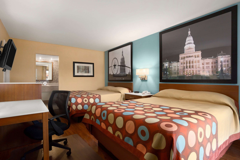 Bedroom 3, Super 8 by Wyndham Austin Downtown/Capitol Area, Travis