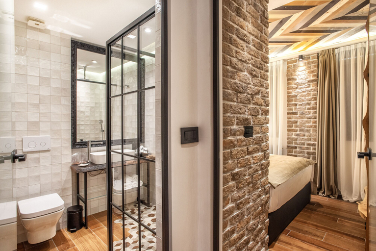 Bathroom 5, One Luxury Suites, Belgrade