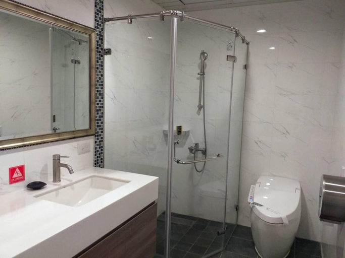 Bathroom 4, Nikaido Bussiness Hotel, Chiayi County