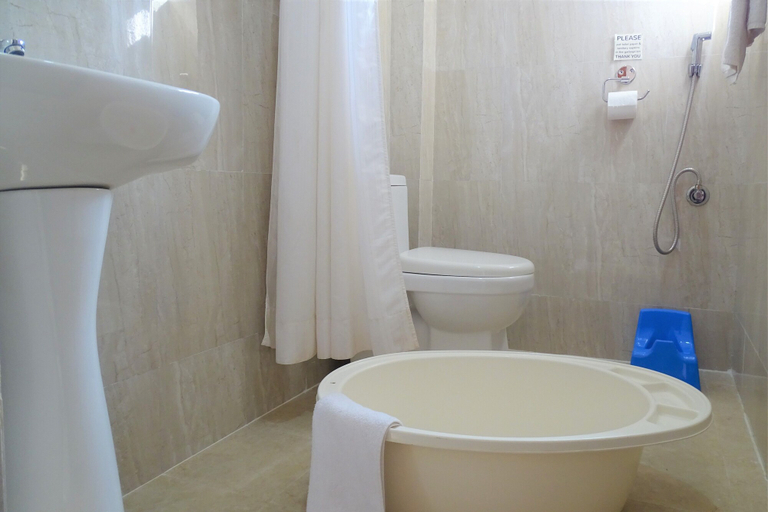 Bathroom 4, Hotel Karuna, Gandaki