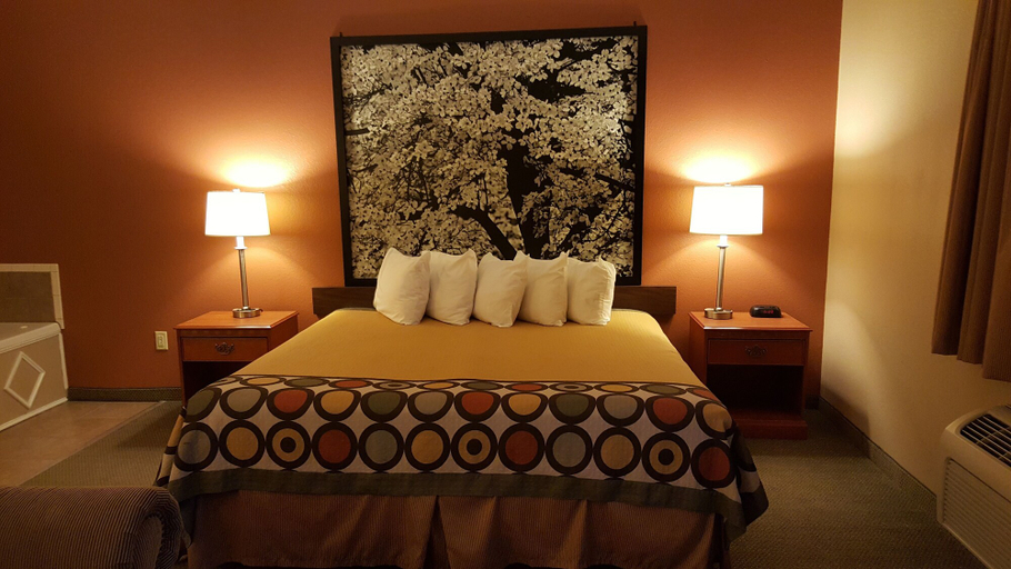 Bedroom 3, Super 8 by Wyndham Central City, Muhlenberg