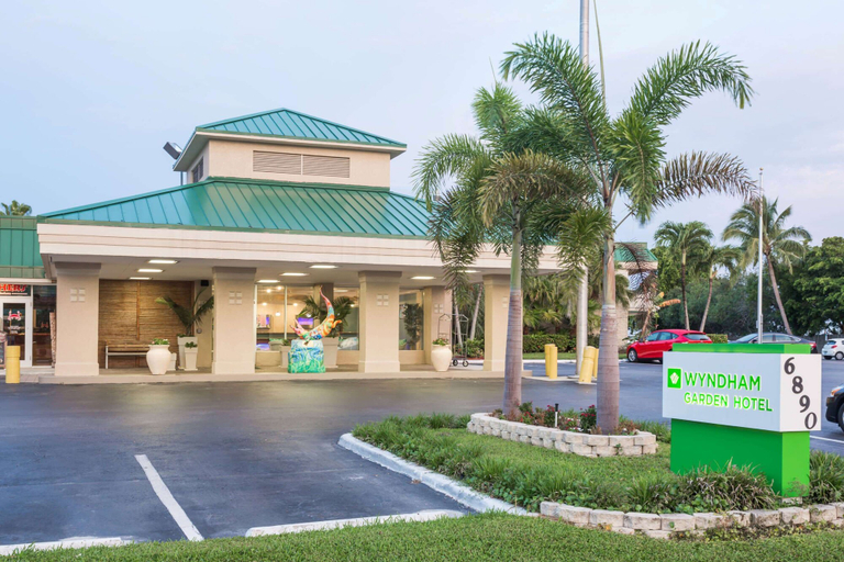 Exterior & Views 1, Wyndham Garden Fort Myers Beach, Lee