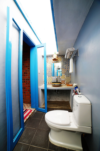 Bathroom 3, Lang Dong An Bang, Da Nang