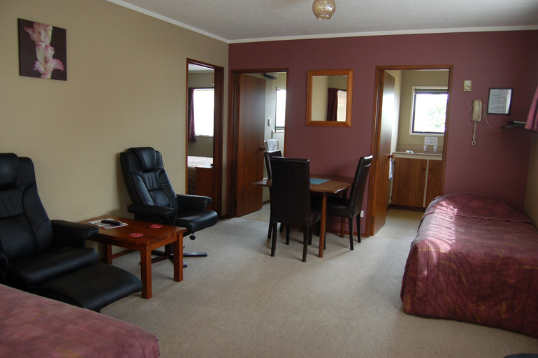 Others 5, Carisbrook Motel, Dunedin