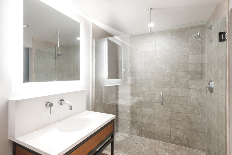 Bathroom 5, The Heathman Hotel, King