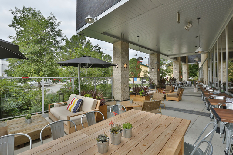 Food & Drinks 5, Inn At The Forks, Division No. 11