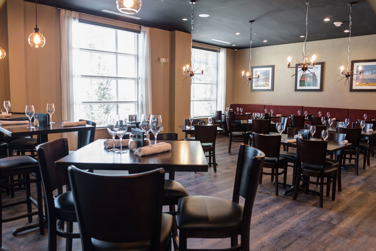 Food & Drinks 5, Four Points By Sheraton Sherwood Park, Division No. 11