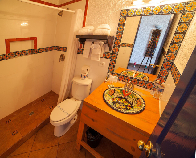 Bathroom 4, Las Rocas Resort And Spa, Tijuana