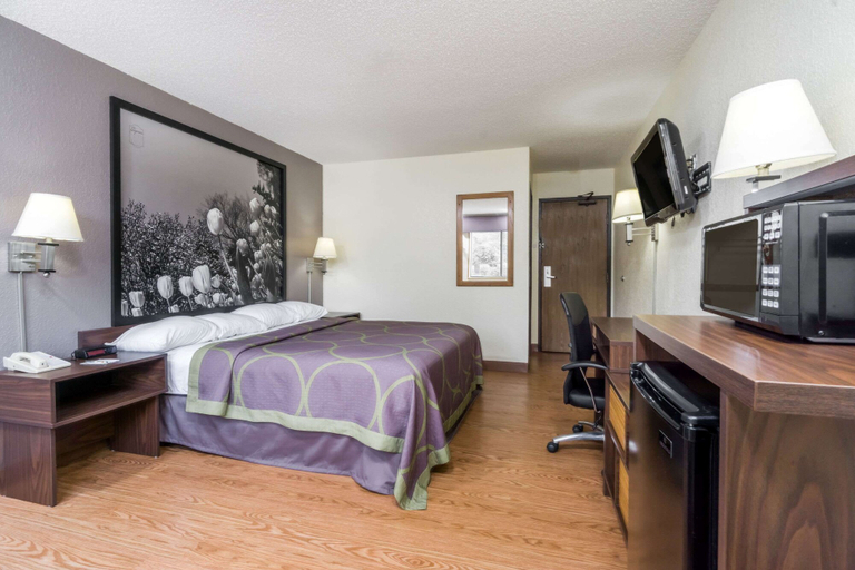 Bedroom 4, Super 8 by Wyndham Zanesville, Muskingum