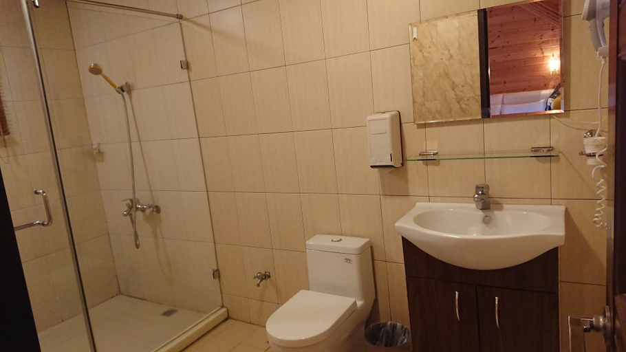 Bathroom 5, Sakura Villa, Nantou