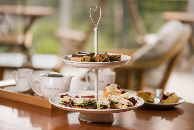 Food & Drinks 5, Gipsy Point Lodge, E. Gippsland - Orbost