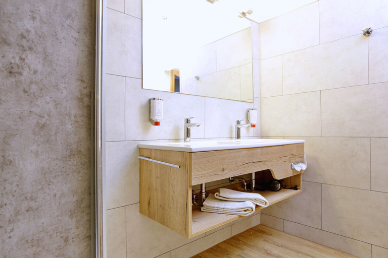 Bathroom 5, Das Seela Braunschweig, Braunschweig