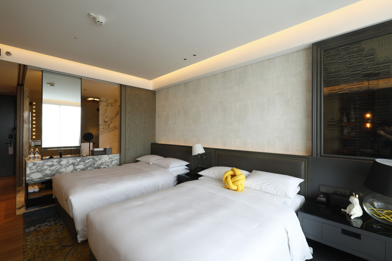 Bedroom 4, Renaissance Hangzhou Northeast Hotel, Hangzhou