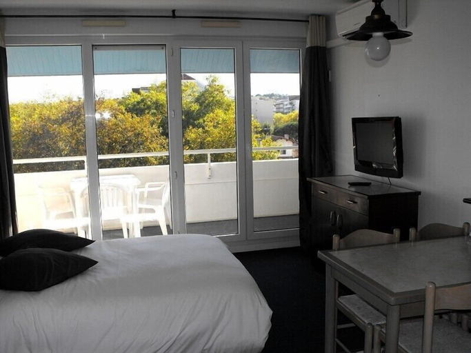 Bedroom 3, Le Trianon Arcachon, Gironde