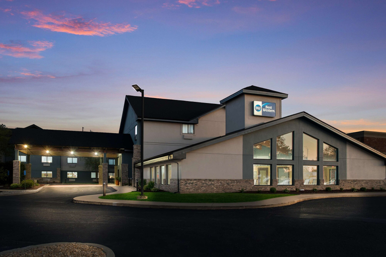 Exterior & Views