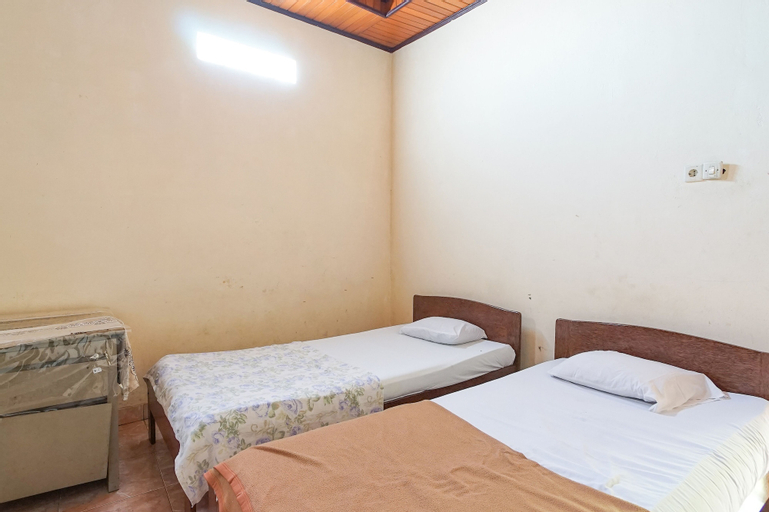 Bedroom 4, Mountain View Homestay, Tomohon