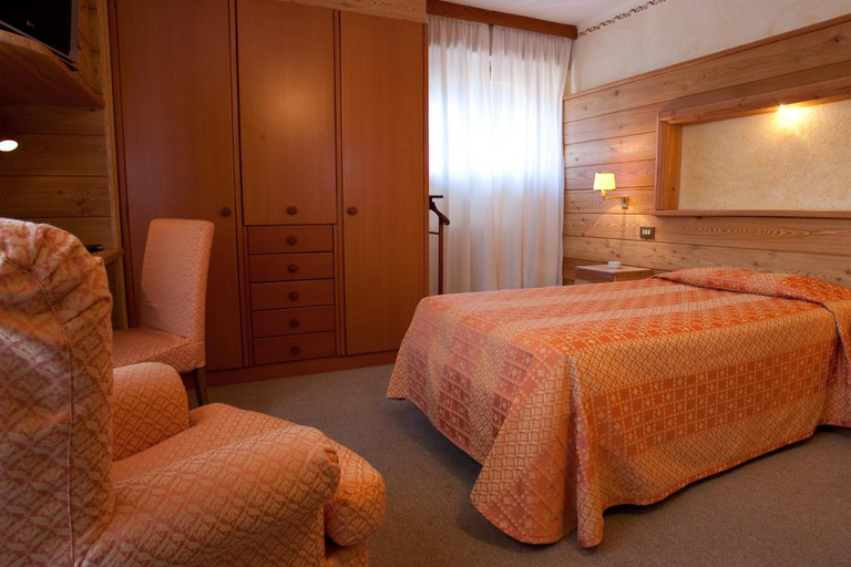 Bedroom 2, Hotel Pavillon, Aosta