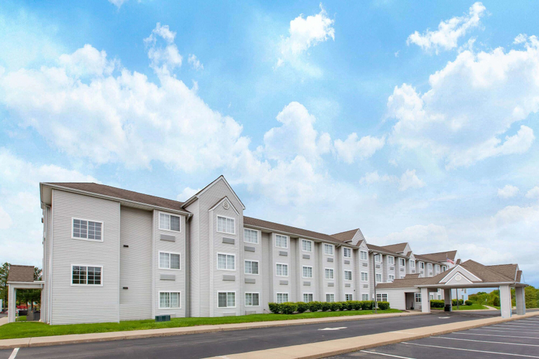 Exterior & Views 2, Microtel Inn & Suites by Wyndham Pittsburgh Airport, Allegheny