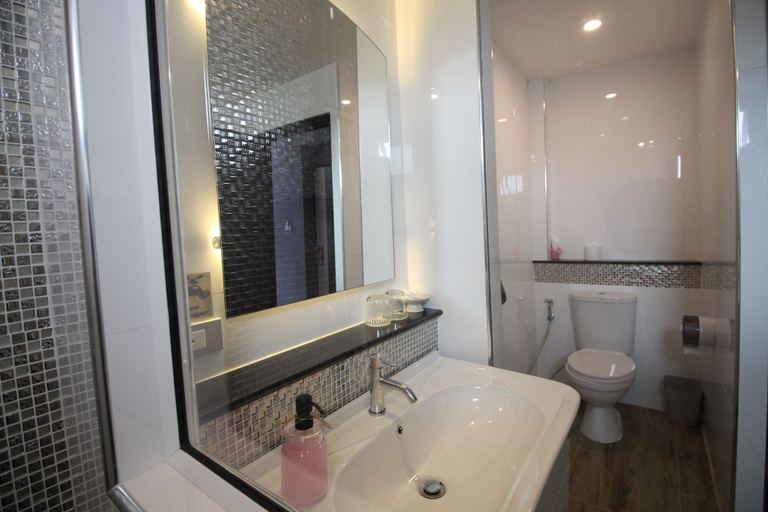 Bathroom 4, Banpu Resort Trat, Muang Trat