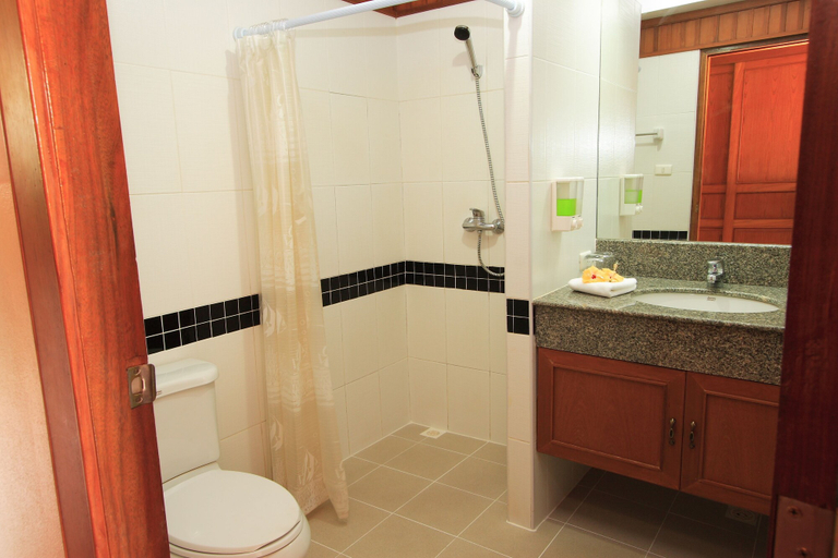 Bathroom 4, Sun Hill Hotel Patong, Pulau Phuket