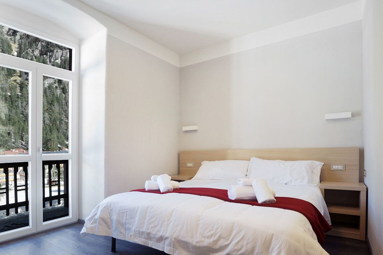 Bedroom 3, Hotel Croda Rossa, Bolzano