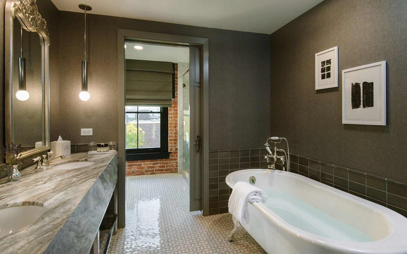 Bathroom 4, The Charmant Hotel, La Crosse