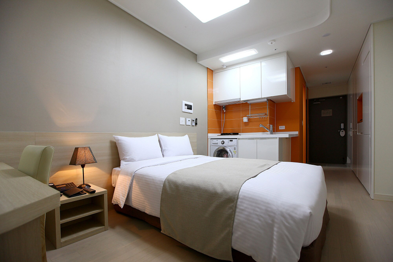 Bedroom 5, Urban Place Gangnam, Seocho