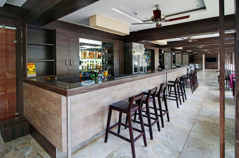 Food & Drinks 5, De Grand Riviera, North Goa