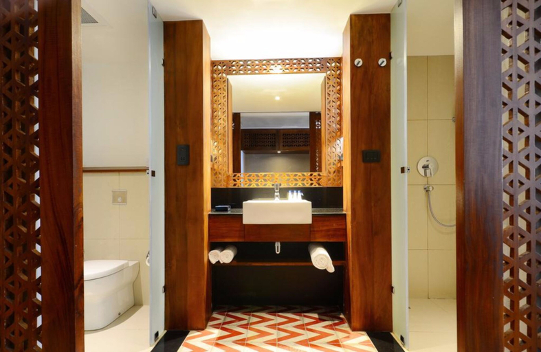 Bathroom 5, Cinnamon Bey Beruwala, Beruwala