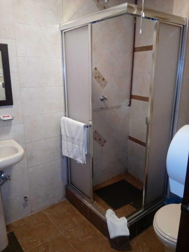 Bathroom 5, Saint Thomas, Quito