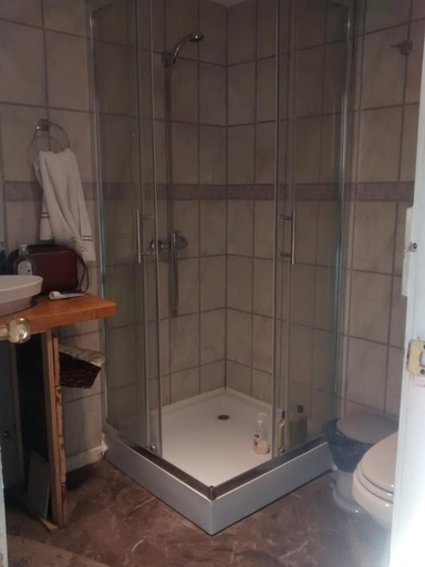 Bathroom 3, Xalpen B&B, Última Esperanza