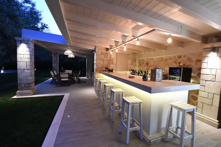 Food & Drinks 5, Artina Luxury Villa, Ionian Islands