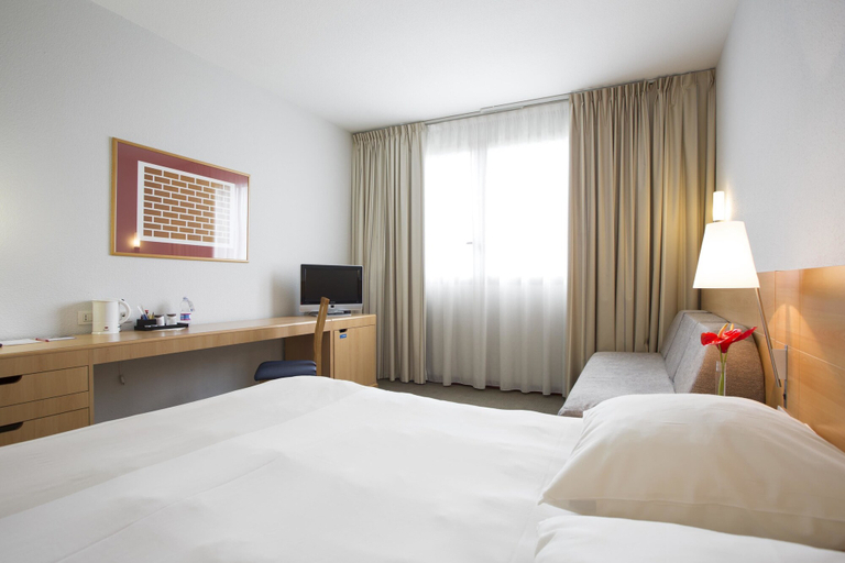 Bedroom 3, Novotel Turin Corso Giulio Cesare, Torino