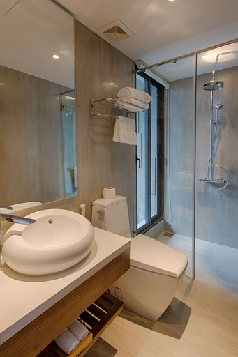Bathroom 4, Fanta Suite Villa, Da Nang