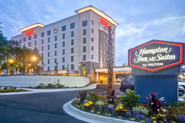 Exterior & Views 2, Hampton Inn & Suites Charleston Airport, Charleston