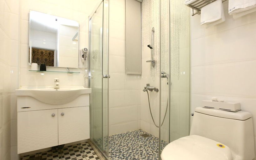Bathroom 3, Yapo Bed & Breakfast, Yilan